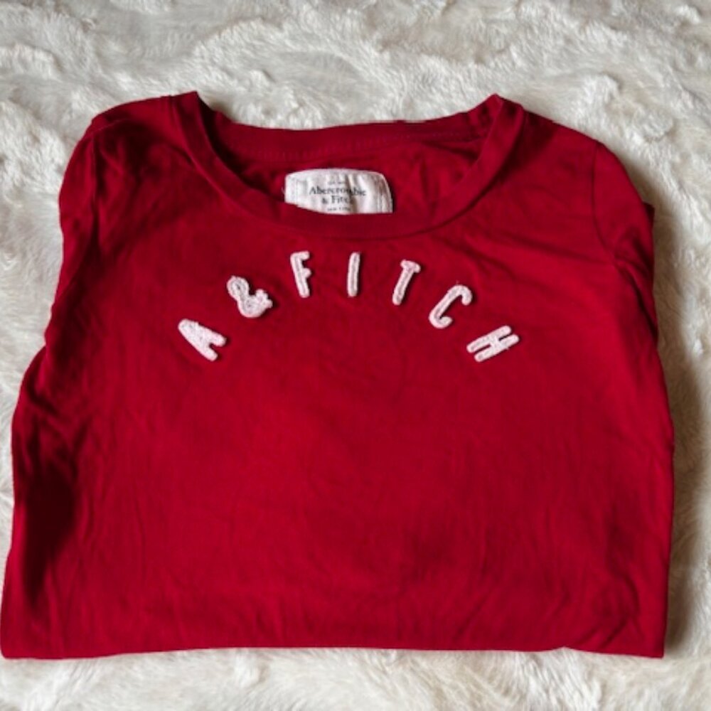 2/$30 Abercrombie & Fitch Long-Sleeve Crew-neck Shirt Ladies Junior Size Small